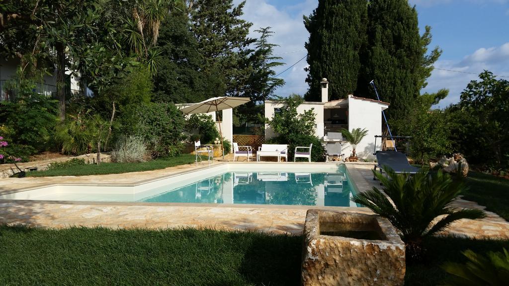 Villa Massa Piscina Полиньяно-а-Маре Экстерьер фото